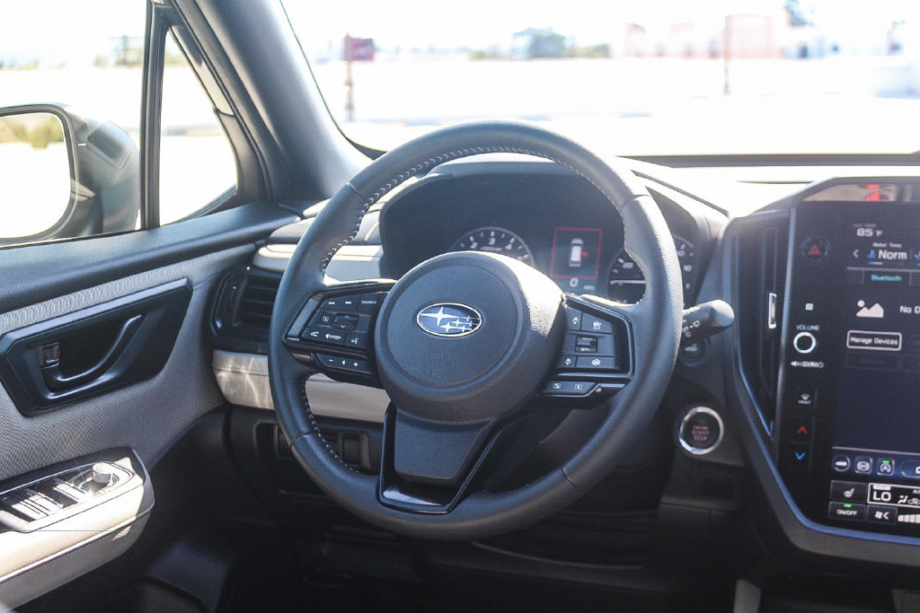 Used 2025 Subaru Forester Premium w/ Convenience Package #1 AWD/4WD image 16