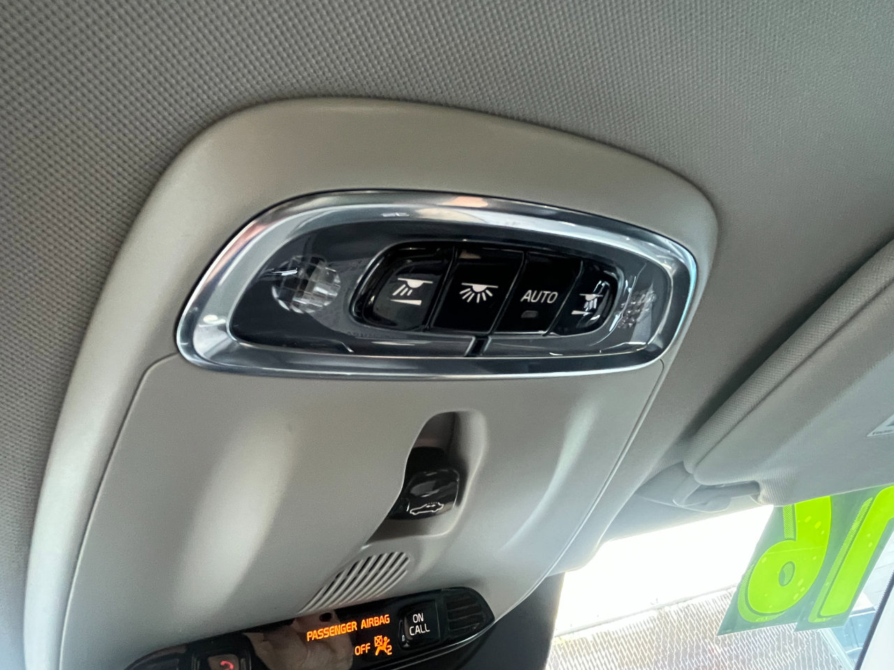 Used 2016 Volvo XC90 T8 Momentum image 43