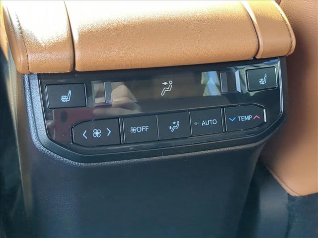 New 2026 Toyota Highlander Platinum image 24