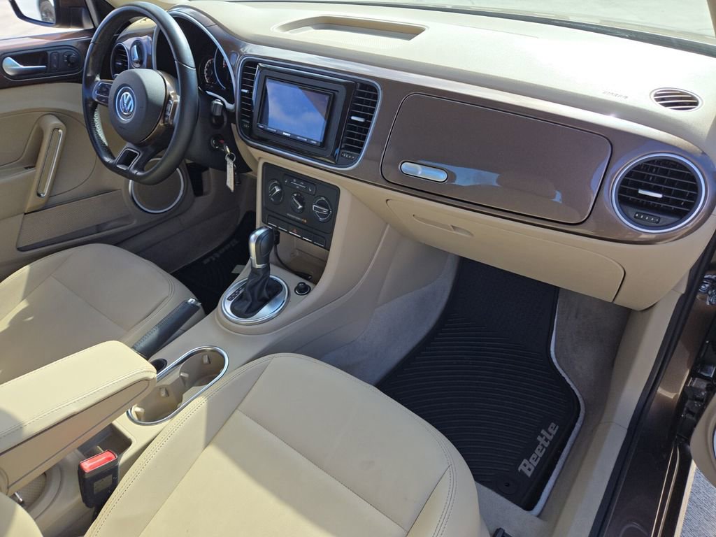 Used 2014 Volkswagen Beetle 1.8T image 11