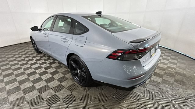 Used 2025 Honda Accord Sport image 4