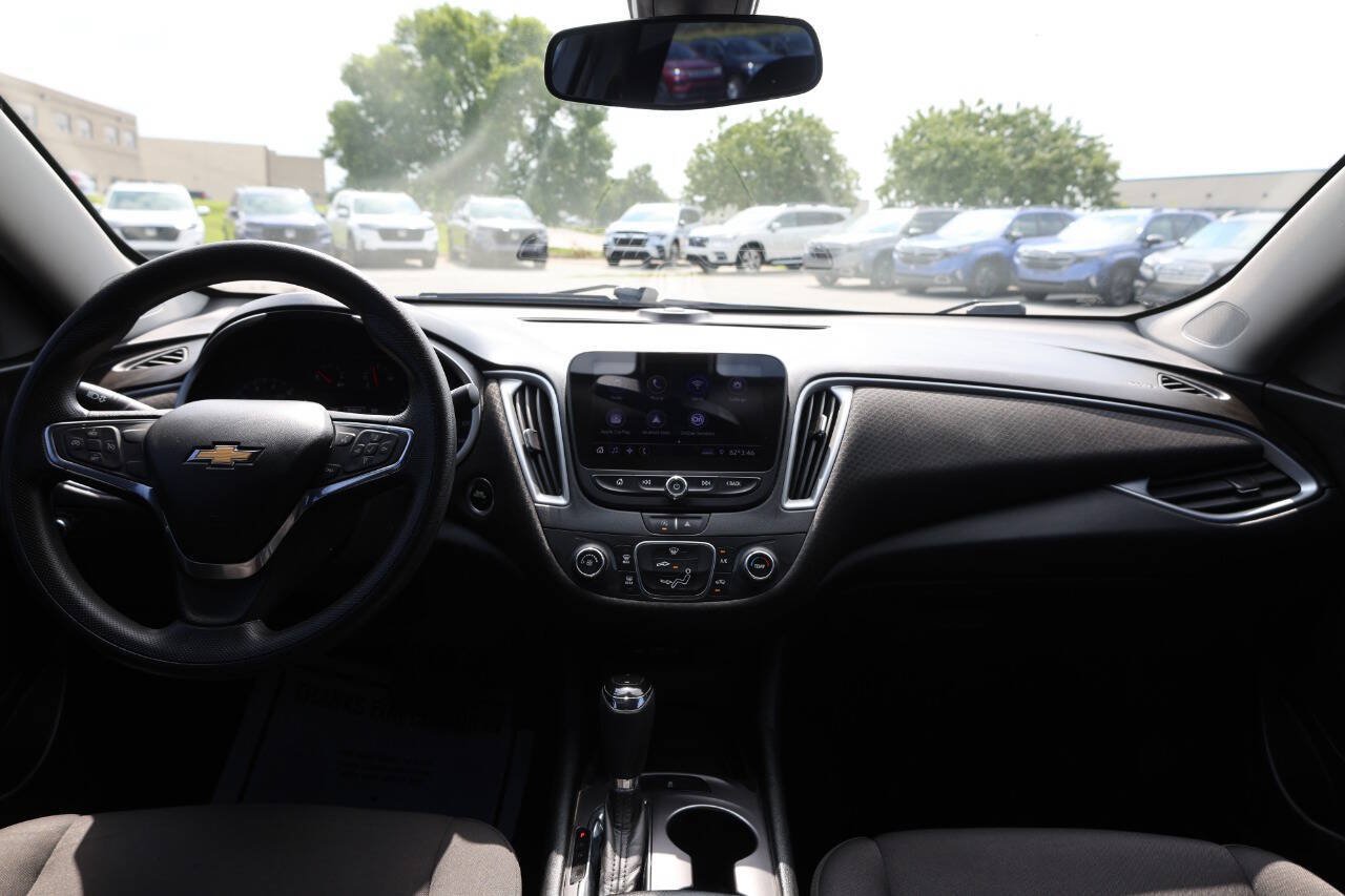 Used 2020 Chevrolet Malibu LS FWD image 13