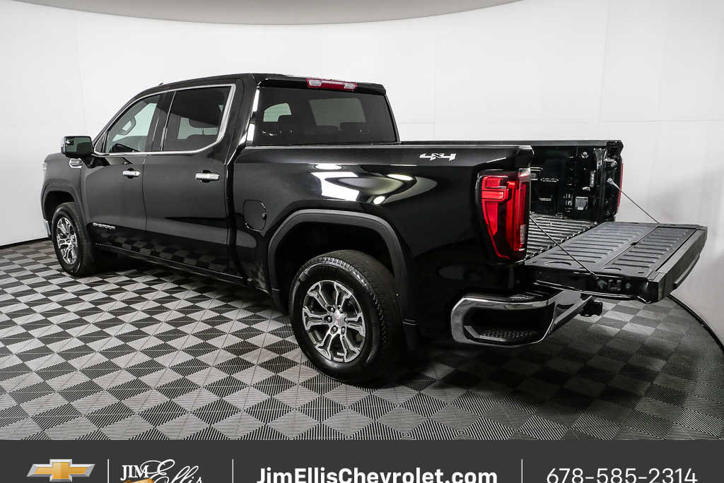Certified 2025 GMC Sierra 1500 SLT AWD/4WD image 30