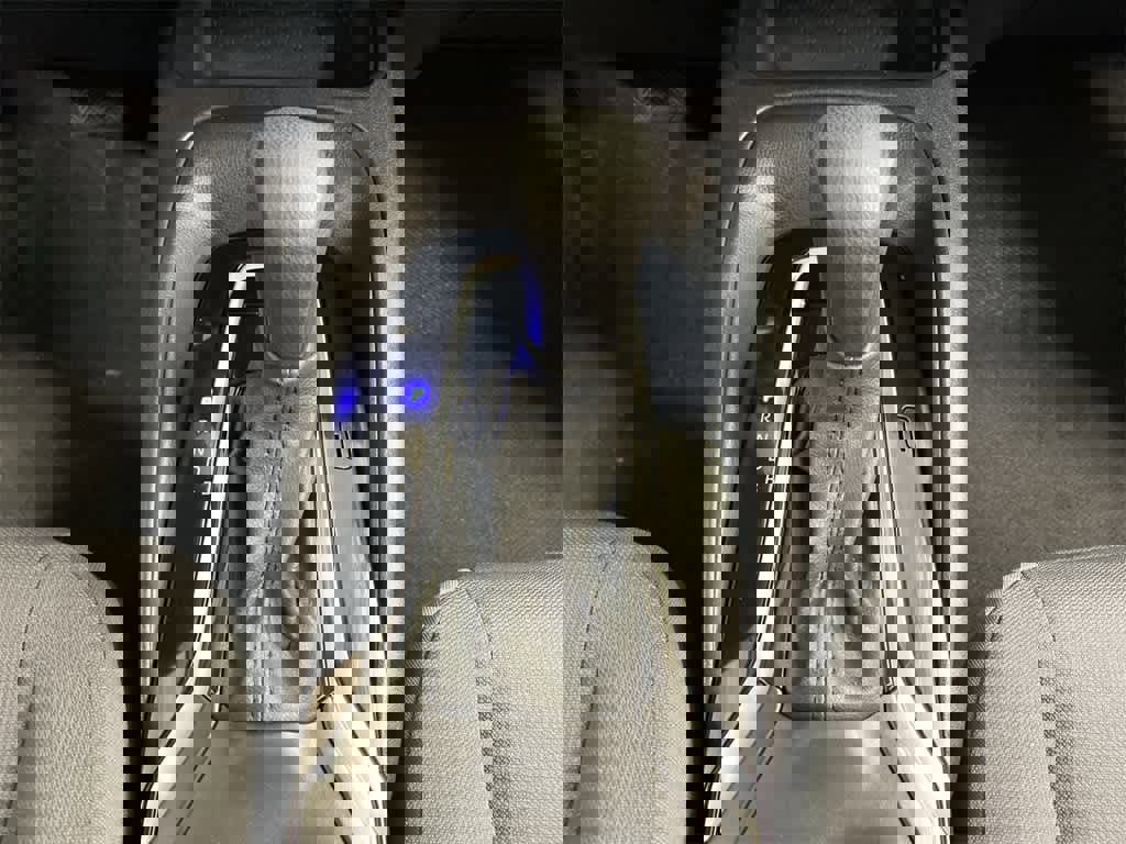 Used 2024 Toyota Corolla LE image 28