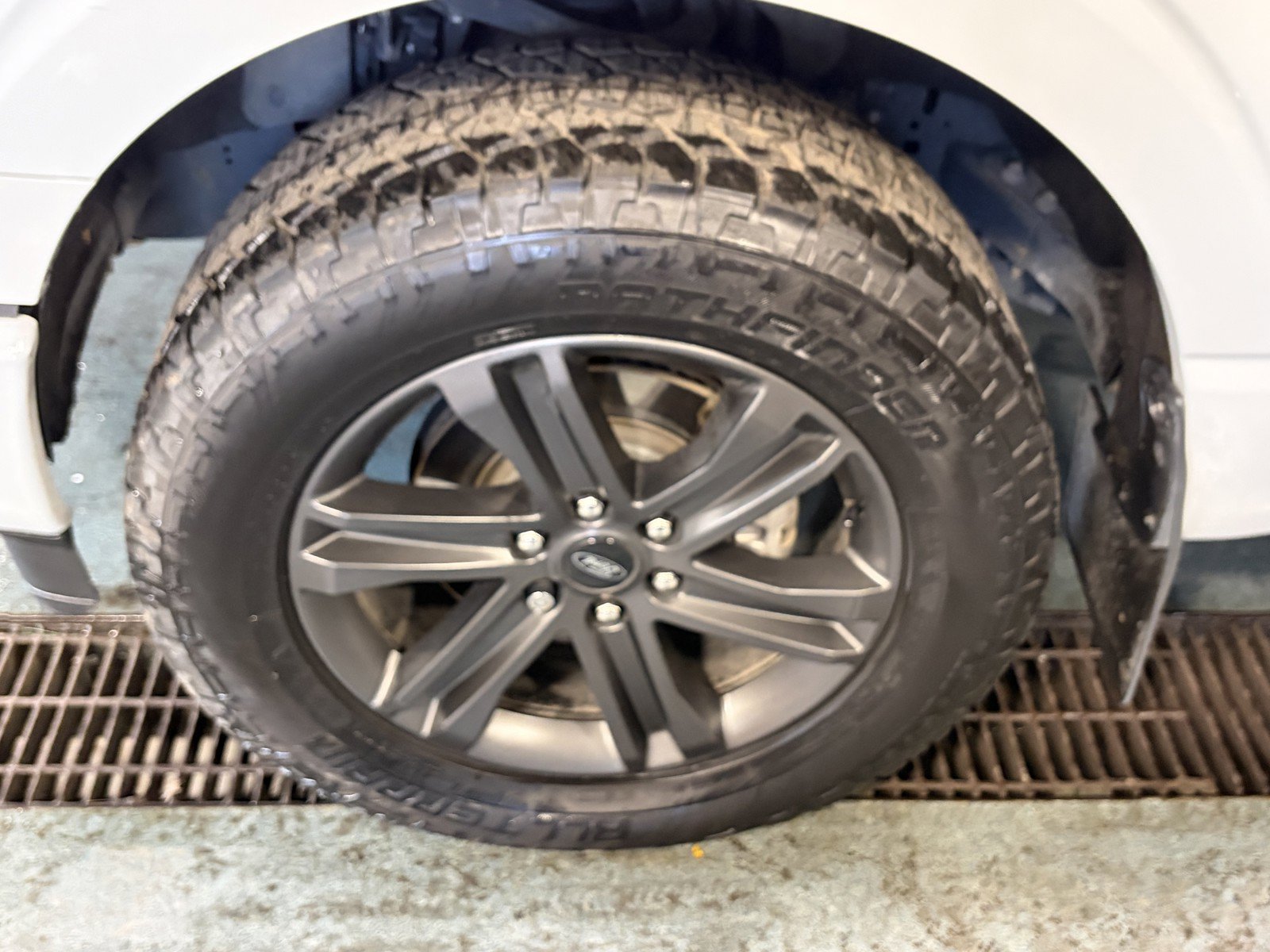 Used 2023 Ford F150 Lariat w/ Equipment Group 502A High AWD/4WD image 34