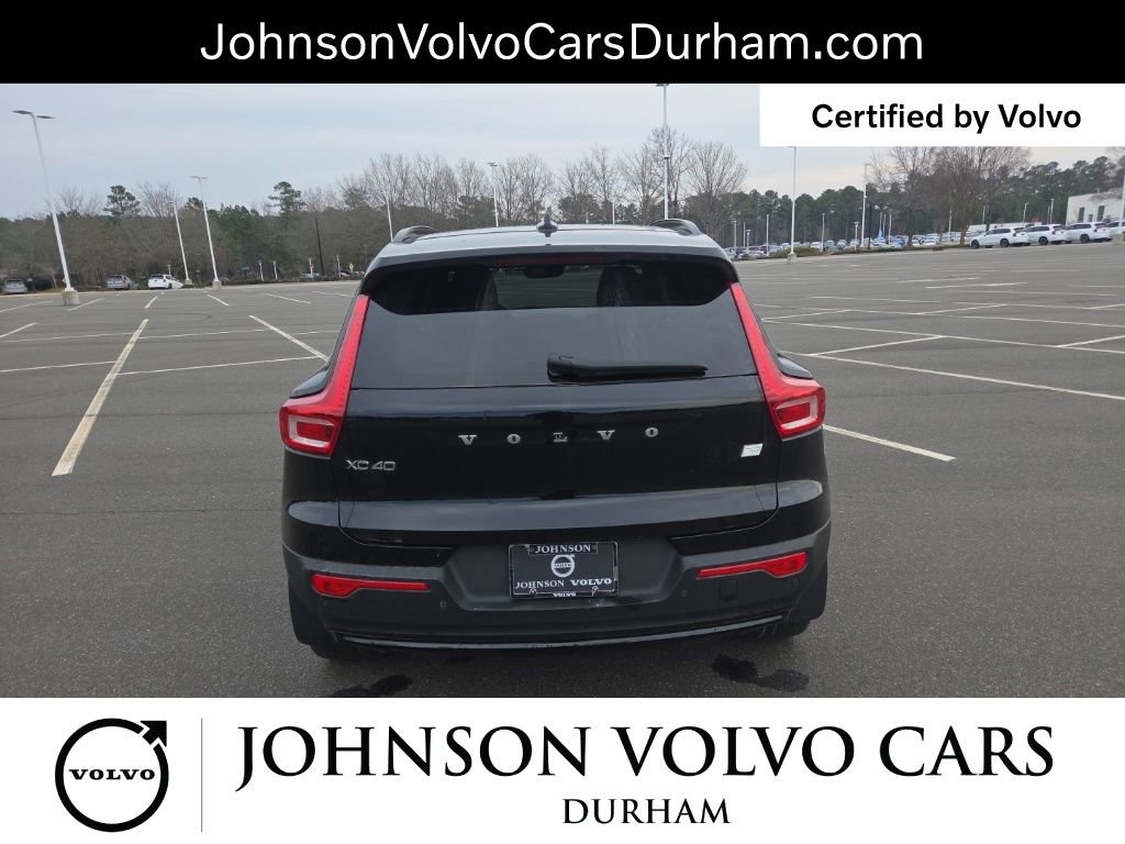 Used 2023 Volvo XC40 Recharge Ultimate image 7