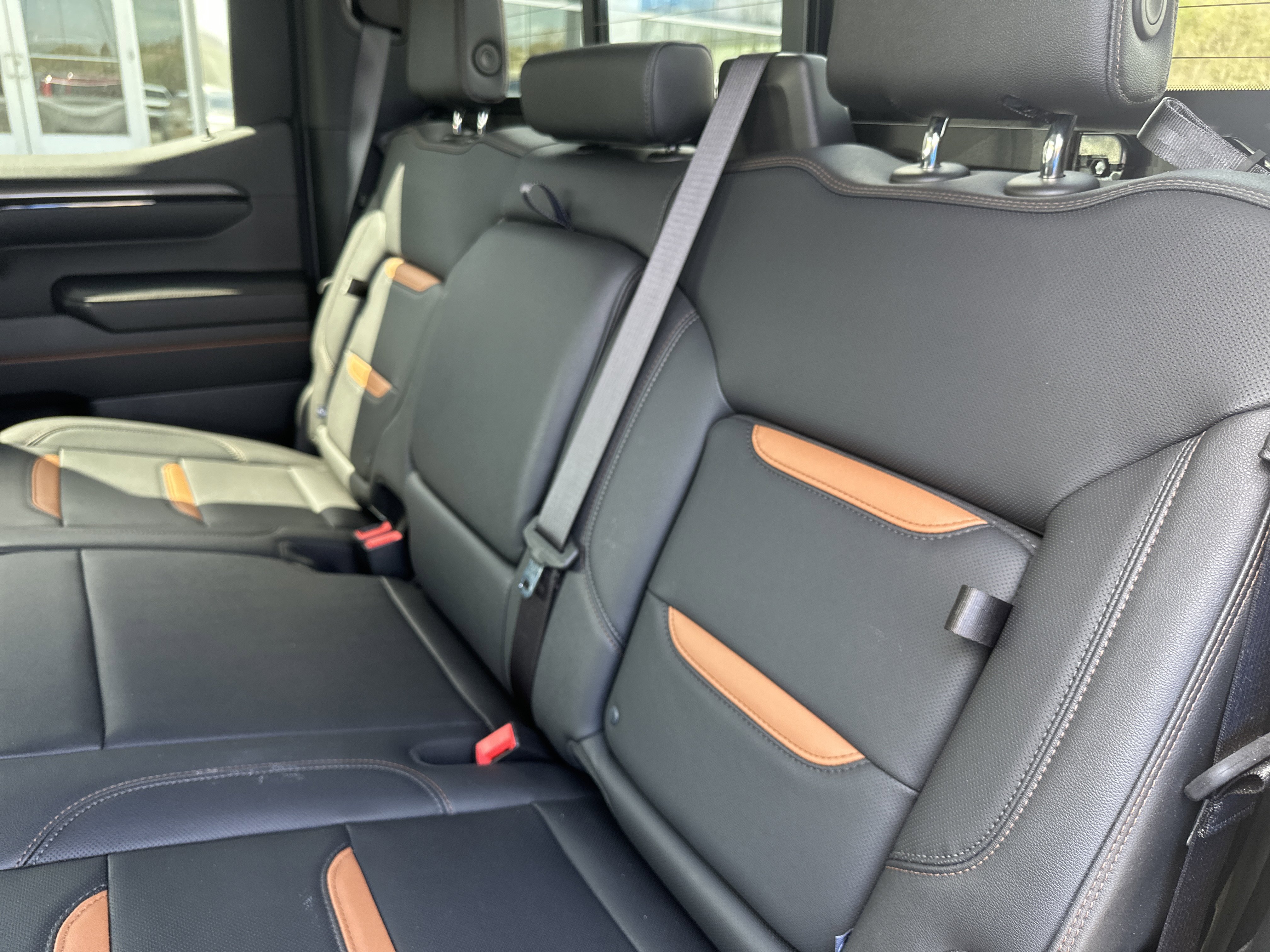 Used 2024 GMC Sierra 1500 AT4 w/ Technology Package image 24