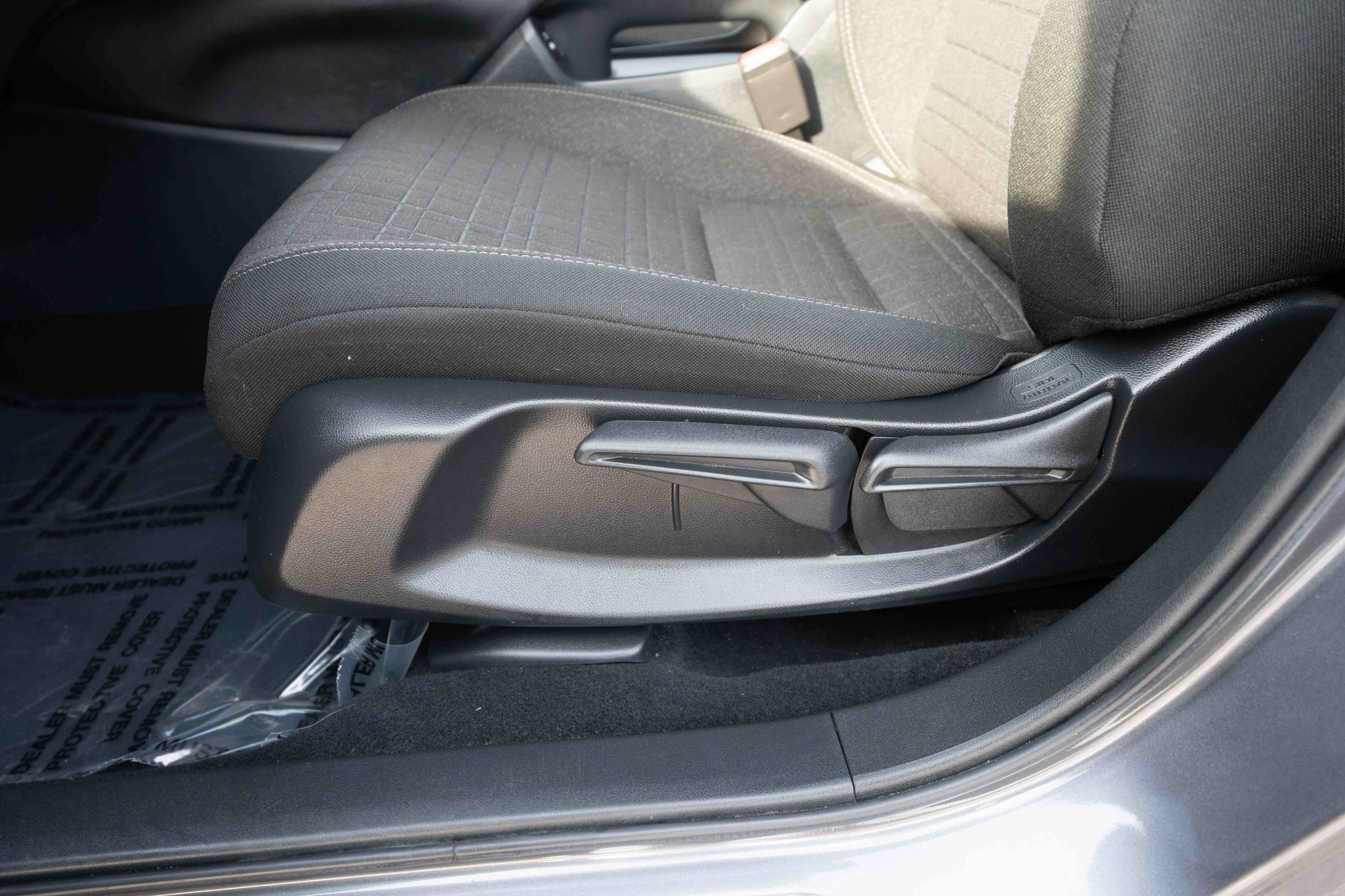 Certified 2025 Honda HR-V LX image 12