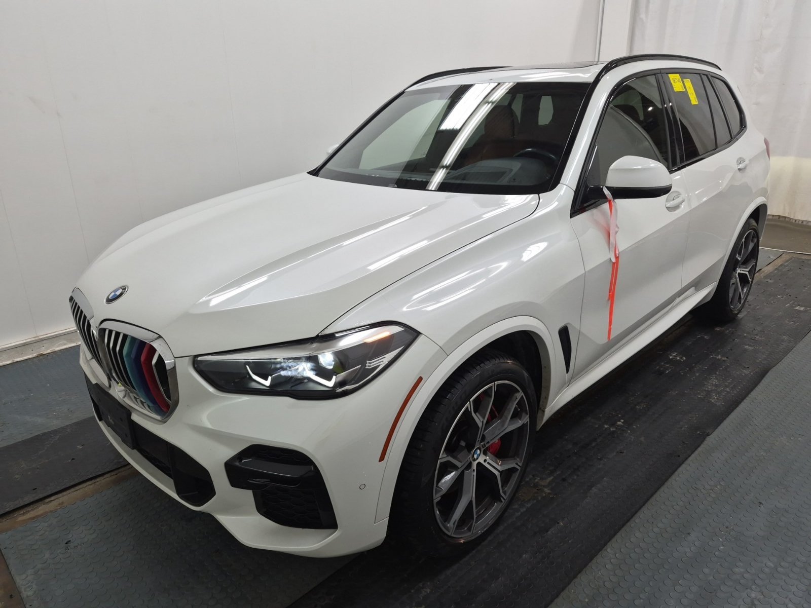 Used 2022 BMW X5 xDrive40i AWD/4WD image 1