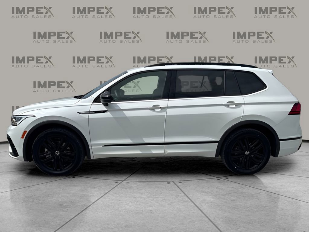 Used 2022 Volkswagen Tiguan SE R-Line FWD image 2