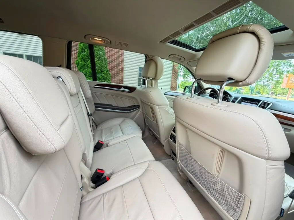 Used 2013 Mercedes-Benz GL 550 4MATIC image 10