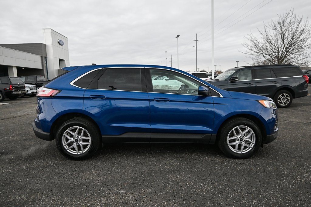Used 2024 Ford Edge SEL w/ Convenience Package image 3