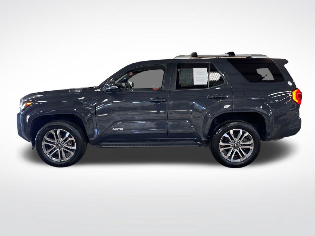 Certified 2025 Toyota 4Runner Limited w/ Tow Technology Package AWD/4WD image 2