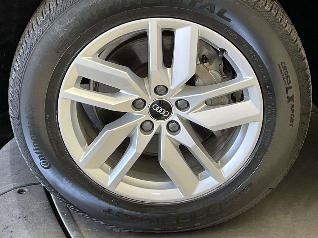 Certified 2022 Audi Q5 2.0T Premium w/ Convenience Package image 11