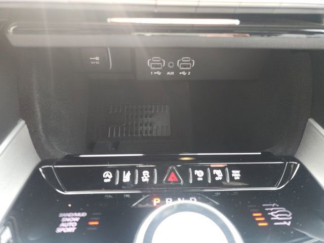 New 2026 Jeep Grand Wagoneer Limited AWD/4WD image 9