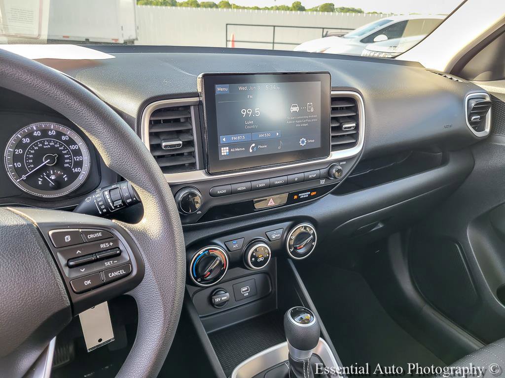 Used 2021 Hyundai Venue SE FWD image 21