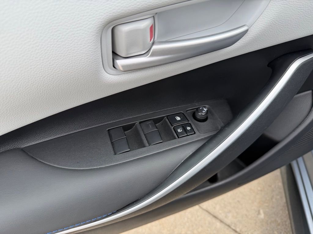 Certified 2022 Toyota Corolla SE w/ SE Premium Package image 10