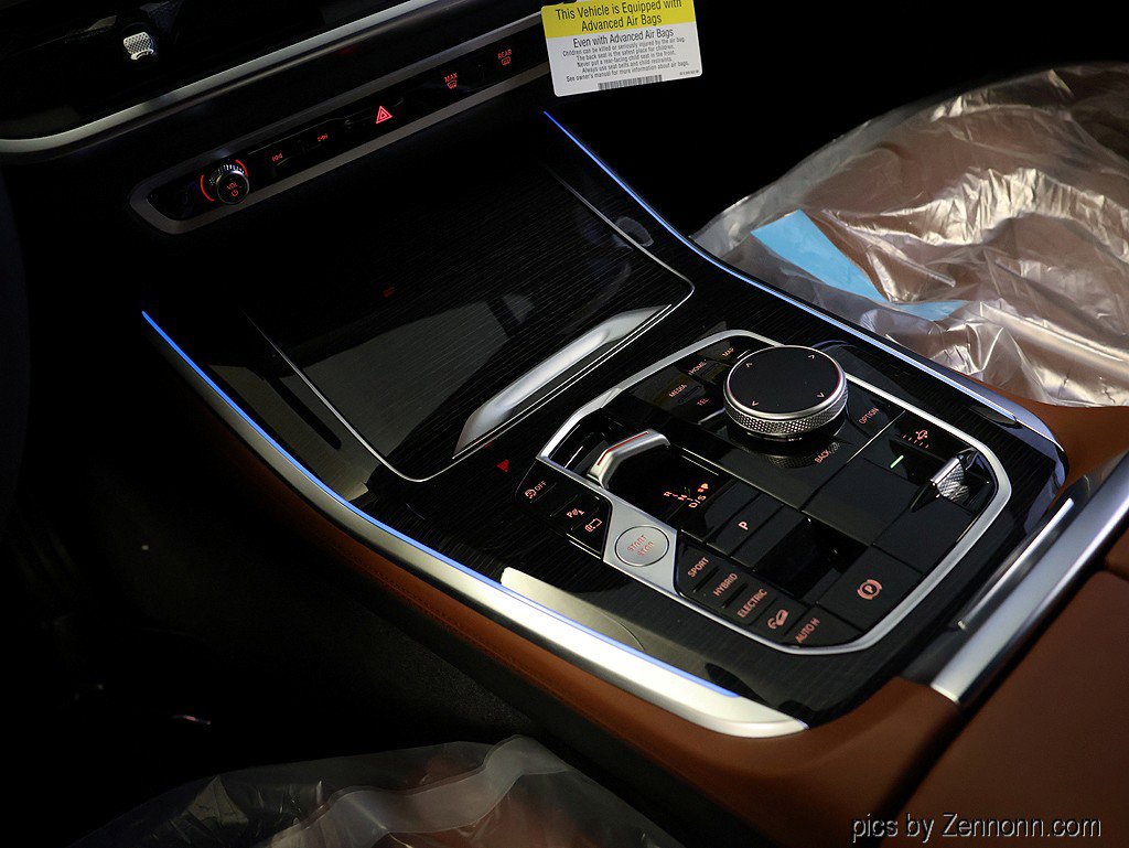 New 2026 BMW X5 xDrive50e w/ M Sport Package AWD/4WD image 21