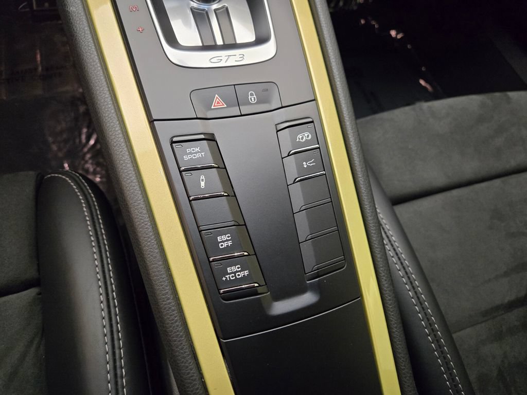 Used 2015 Porsche 911 GT3 RWD image 37