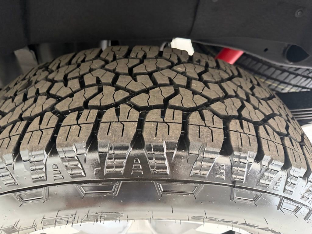 New 2026 GMC Sierra 2500 SLE AWD/4WD image 6