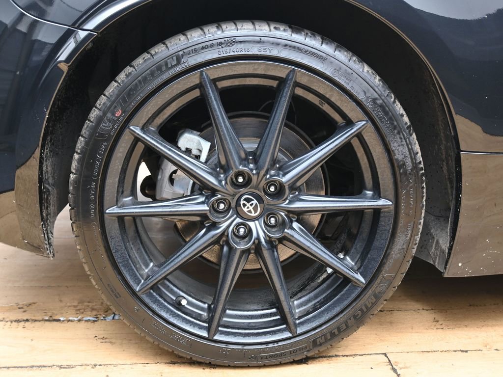 Used 2023 Toyota GR86 Premium image 13