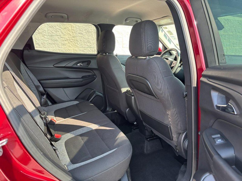 Used 2025 Chevrolet TrailBlazer LT AWD/4WD image 12