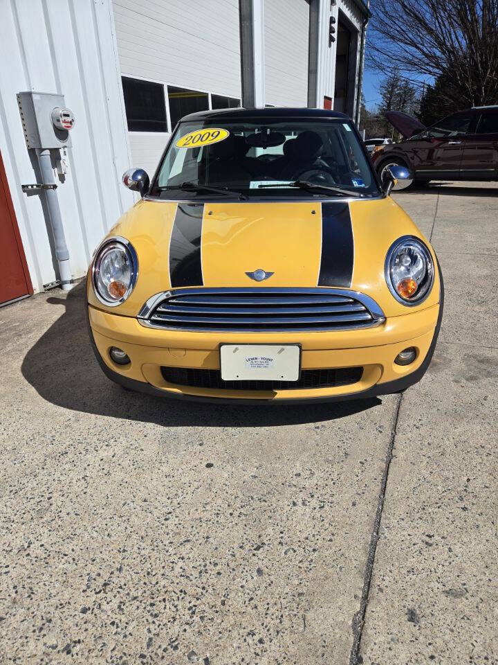 Used 2009 MINI Cooper Hardtop image 2