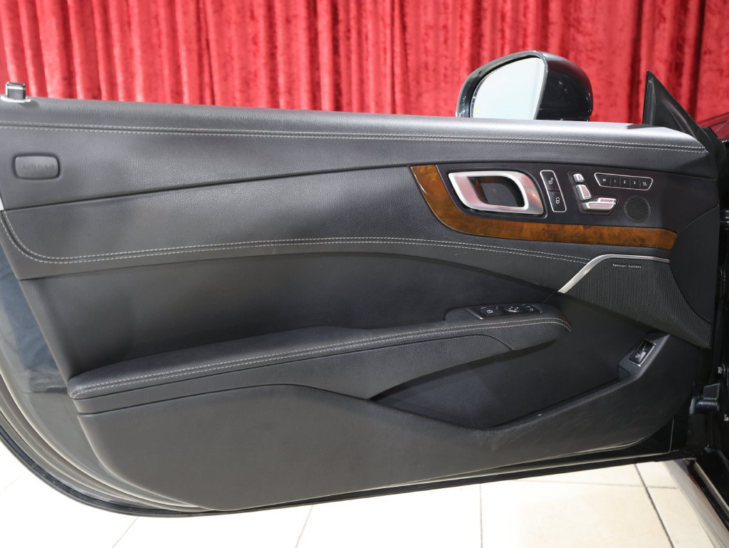 Used 2013 Mercedes-Benz SL 550 image 12