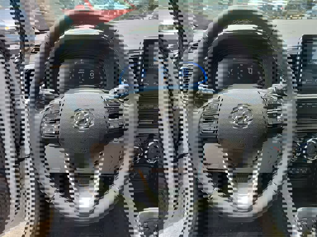 New 2025 Hyundai Venue SEL image 23