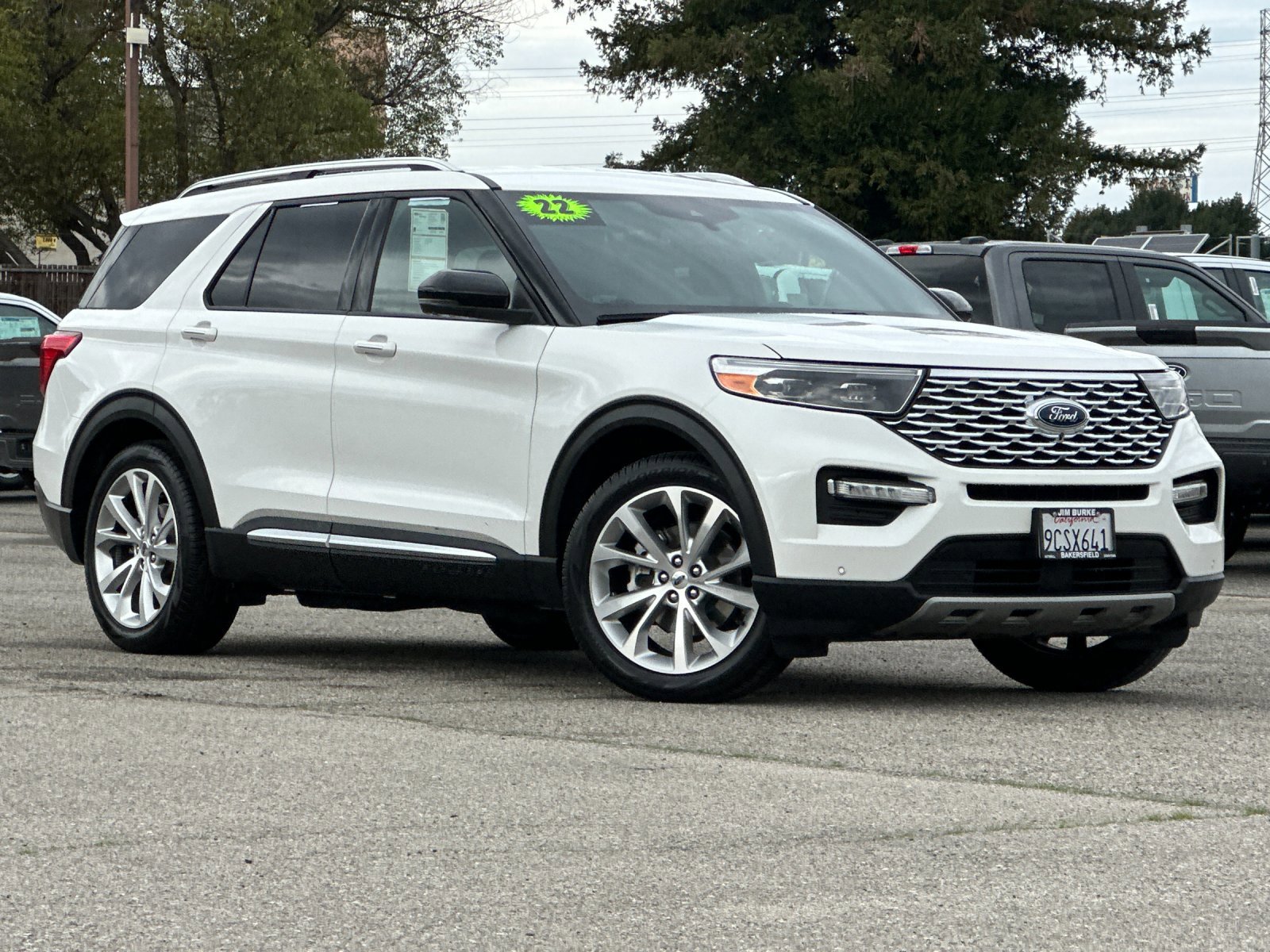 Certified 2022 Ford Explorer Platinum w/ Equipment Group 601A image 2