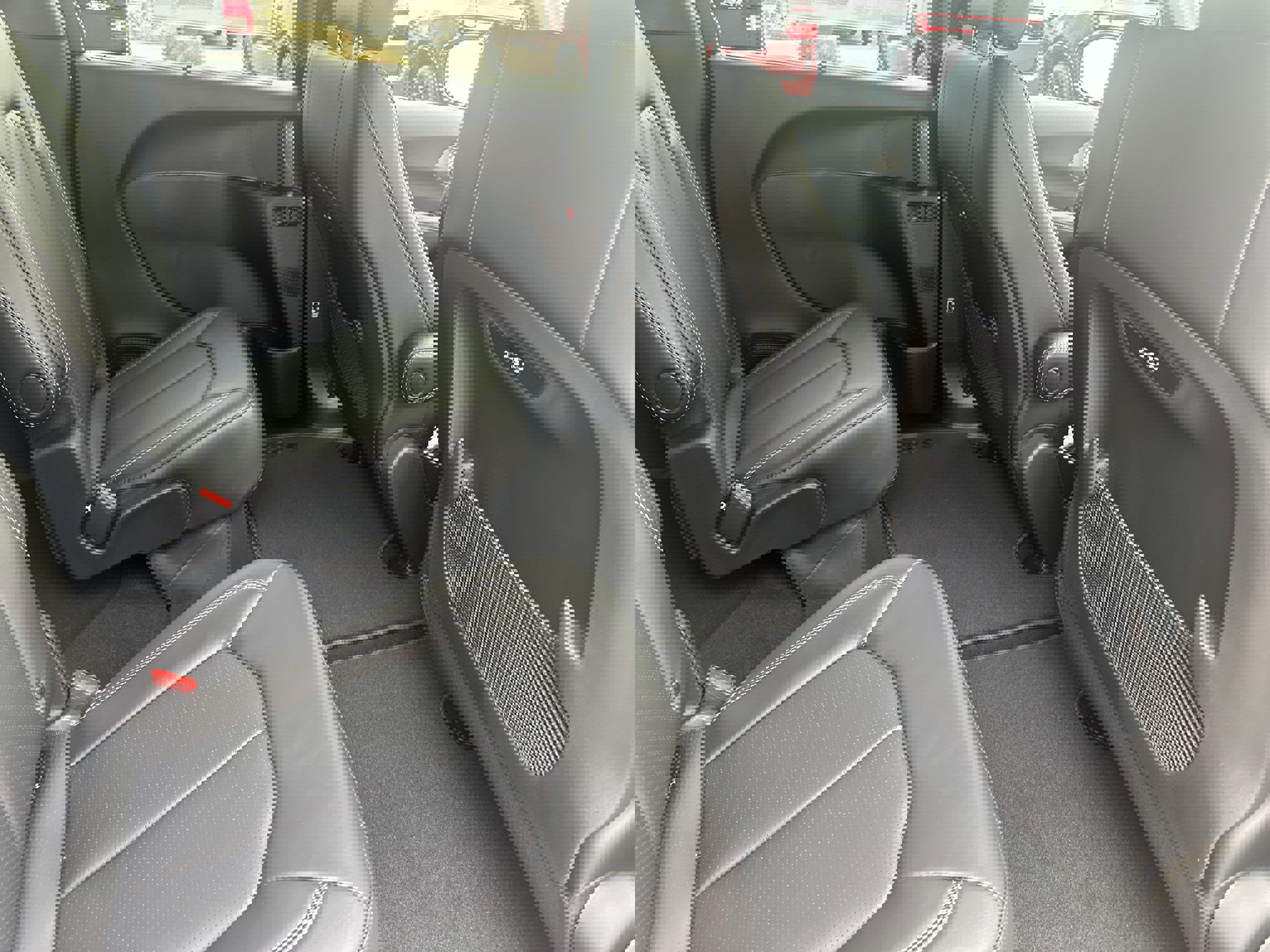 New 2025 Chrysler Pacifica Select image 25