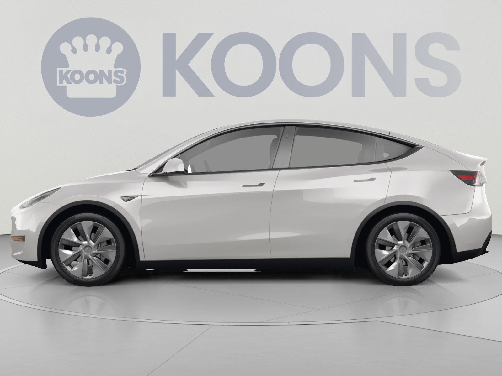 Used 2024 Tesla Model Y Long Range AWD/4WD image 2