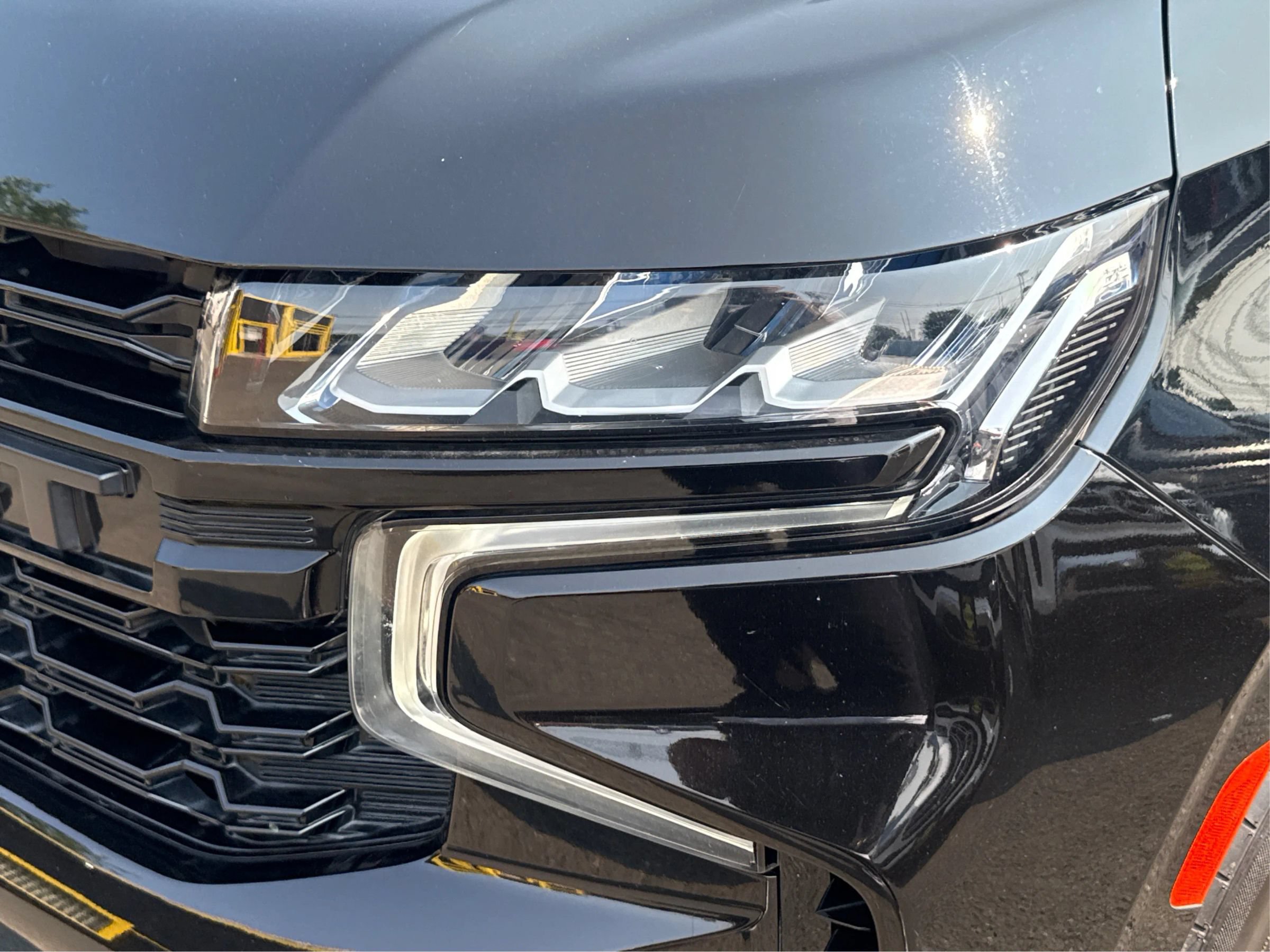 Used 2023 Chevrolet Suburban LT w/ LT Signature Package RWD image 26