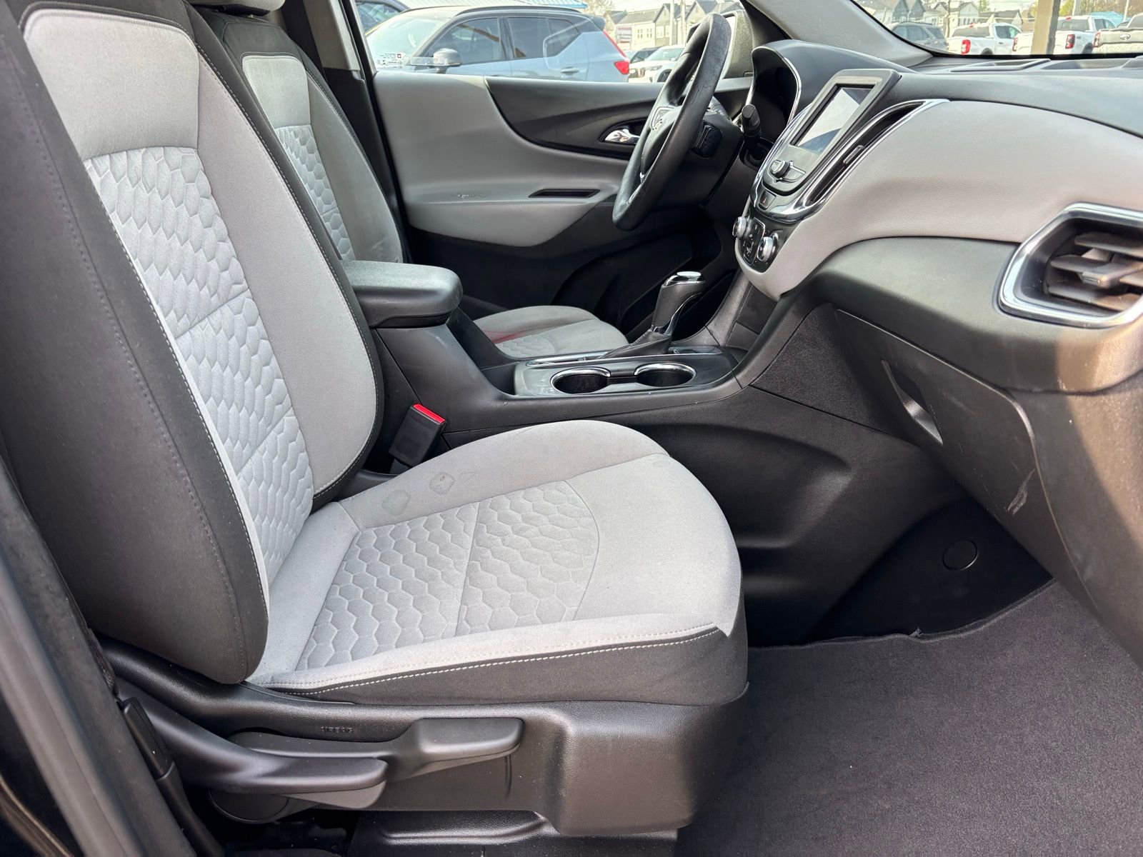 Used 2020 Chevrolet Equinox LS w/ LS Convenience Package image 14