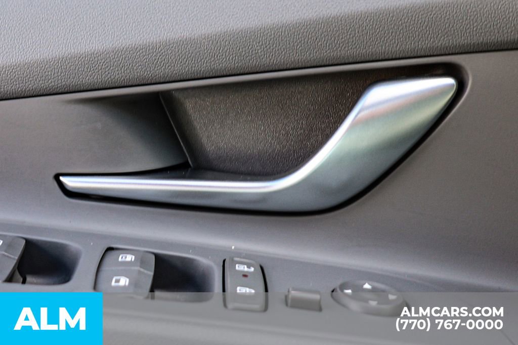Used 2025 Hyundai Elantra Sport FWD image 46