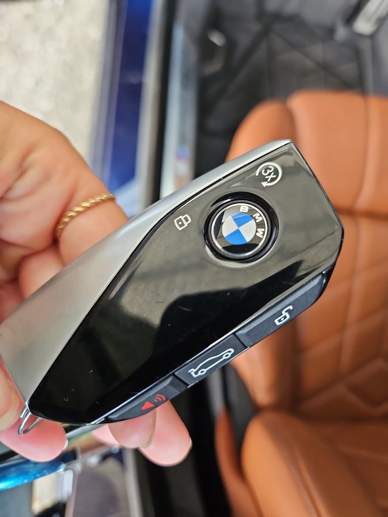 Used 2026 BMW 760i xDrive w/ Executive Package AWD/4WD image 39