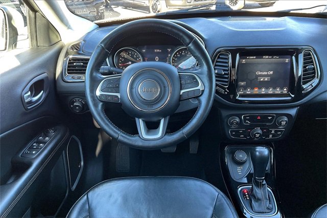 Used 2017 Jeep Compass Limited w/ Navigation Group image 5