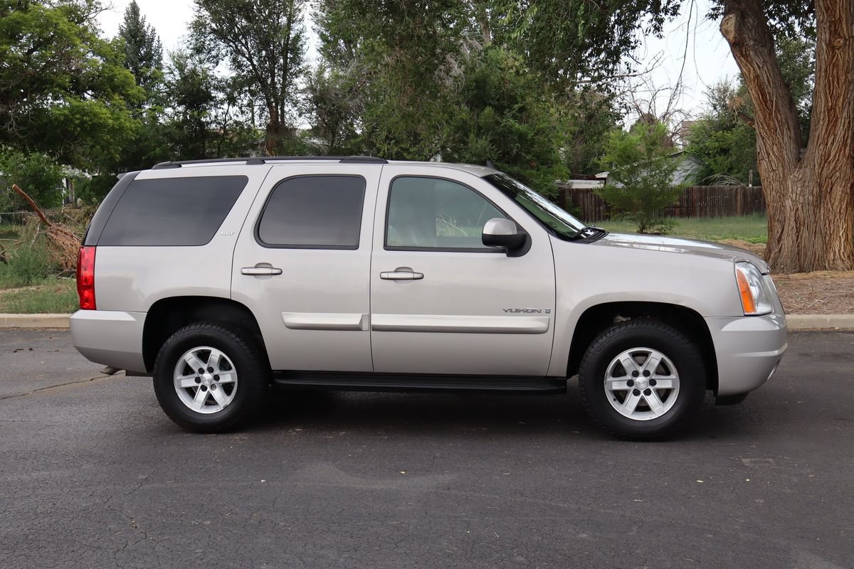 Used 2008 GMC Yukon SLT AWD/4WD image 3