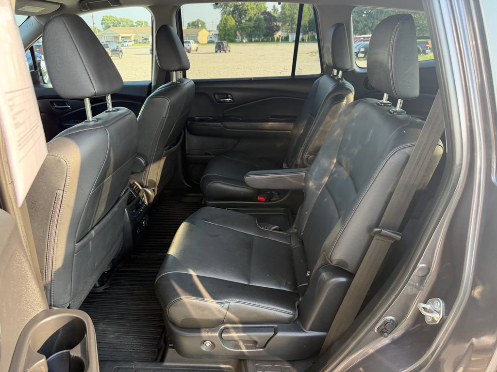 Used 2019 Honda Pilot Touring image 17