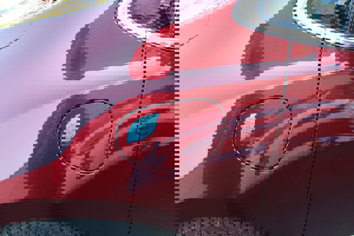 Used 2017 Chrysler Pacifica Platinum image 12