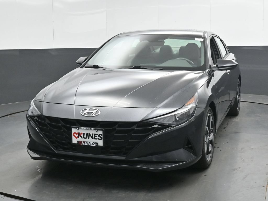 Used 2023 Hyundai Elantra SEL w/ Convenience Package FWD image 6