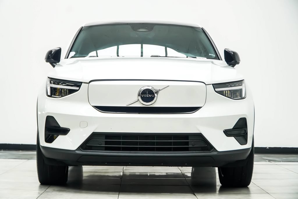 Used 2023 Volvo C40 Recharge Core AWD/4WD image 9