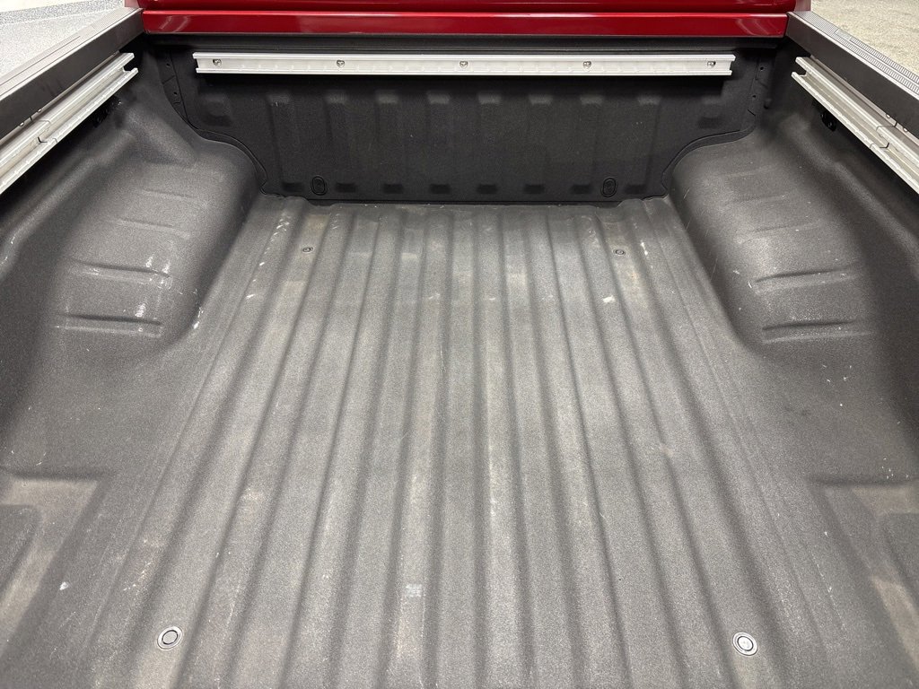 Used 2024 Nissan Frontier SL image 34