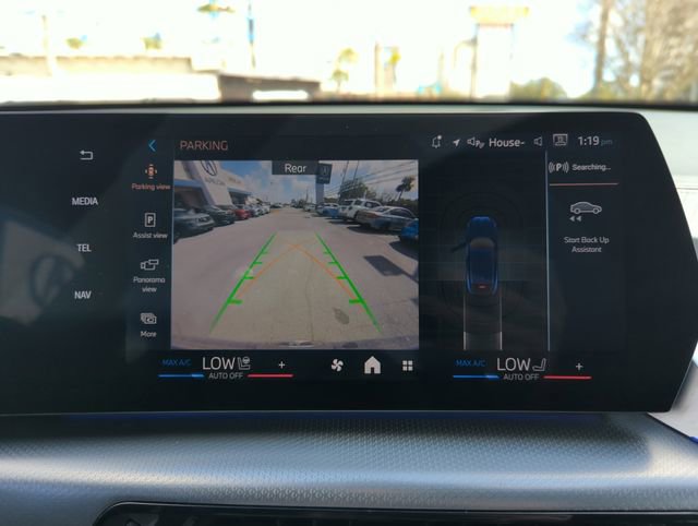 Used 2025 BMW X2 xDrive28i w/ M Sport Package image 25