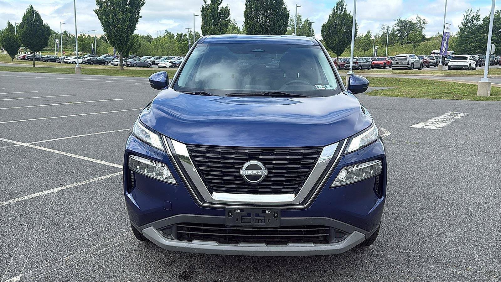 Used 2022 Nissan Rogue SV FWD image 16