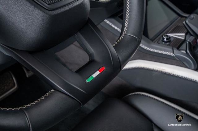 Used 2025 Lamborghini Urus SE image 42