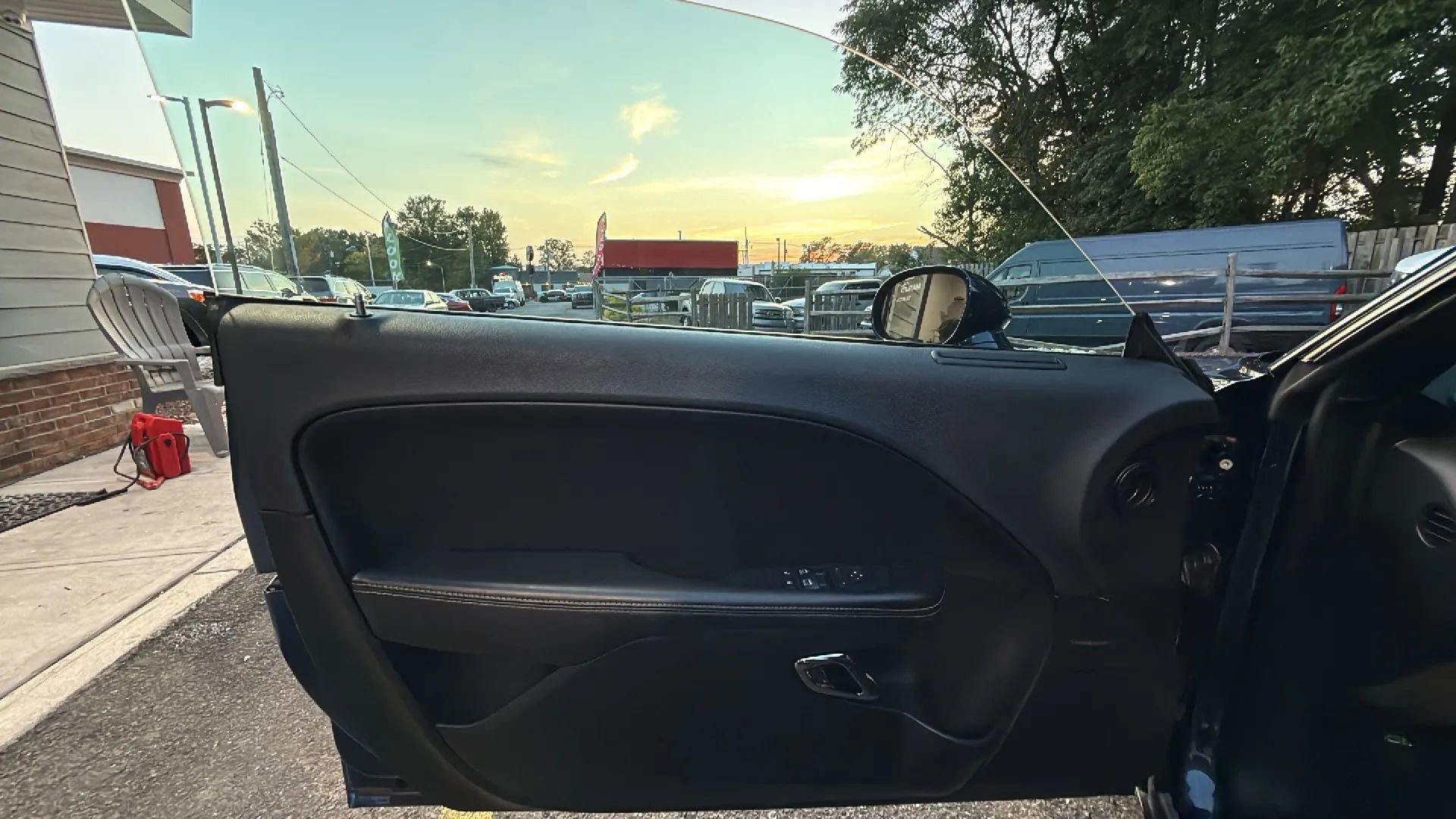 Used 2016 Dodge Challenger SRT Hellcat image 9