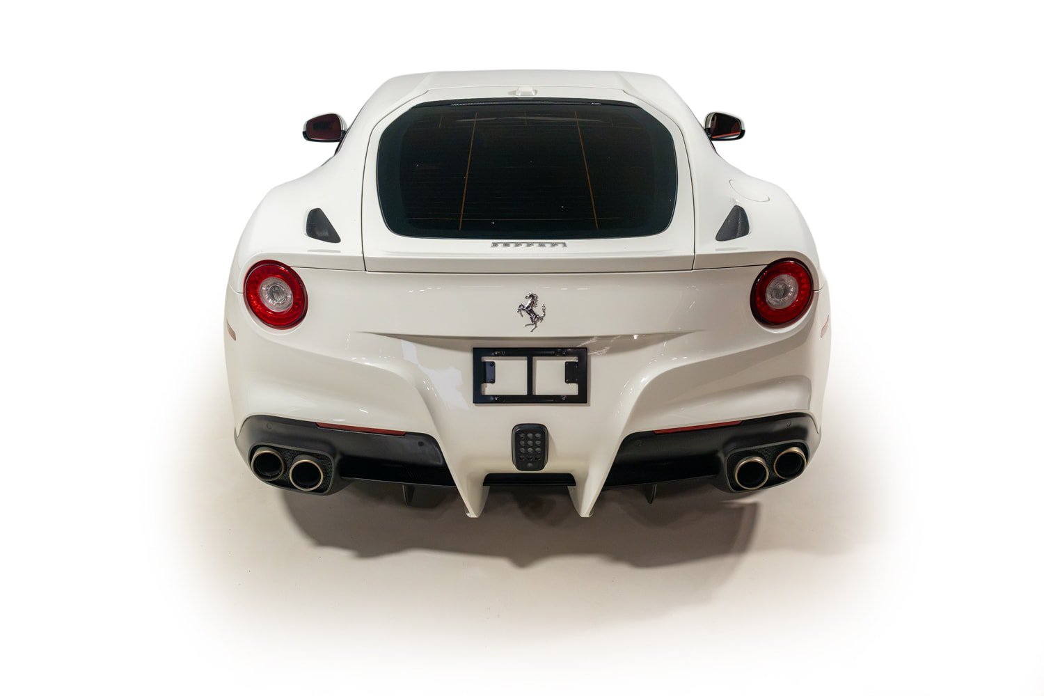 Used 2016 Ferrari F12 Berlinetta RWD image 6