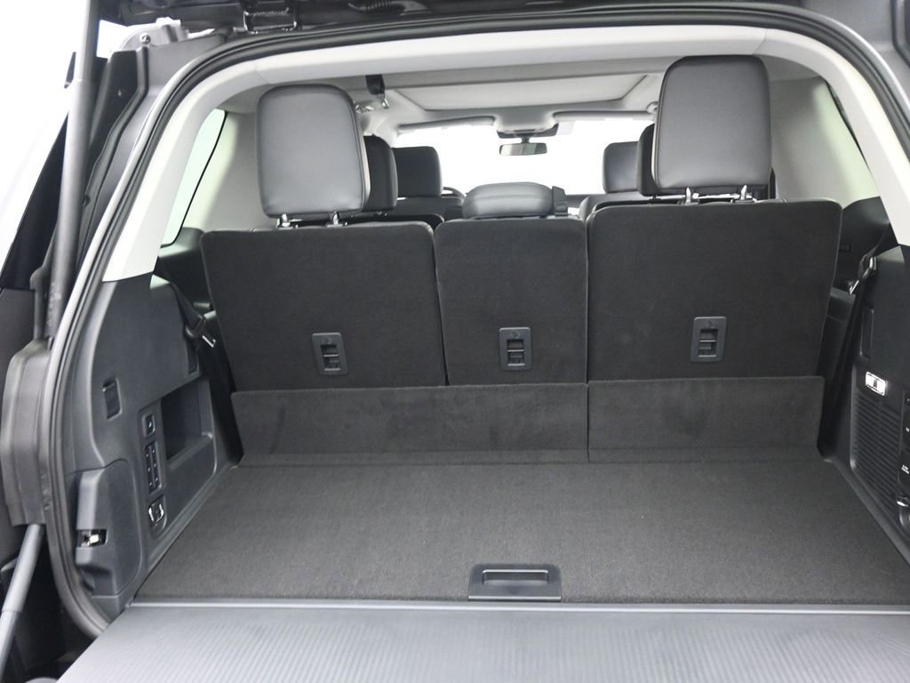 New 2025 Ford Expedition Active image 12