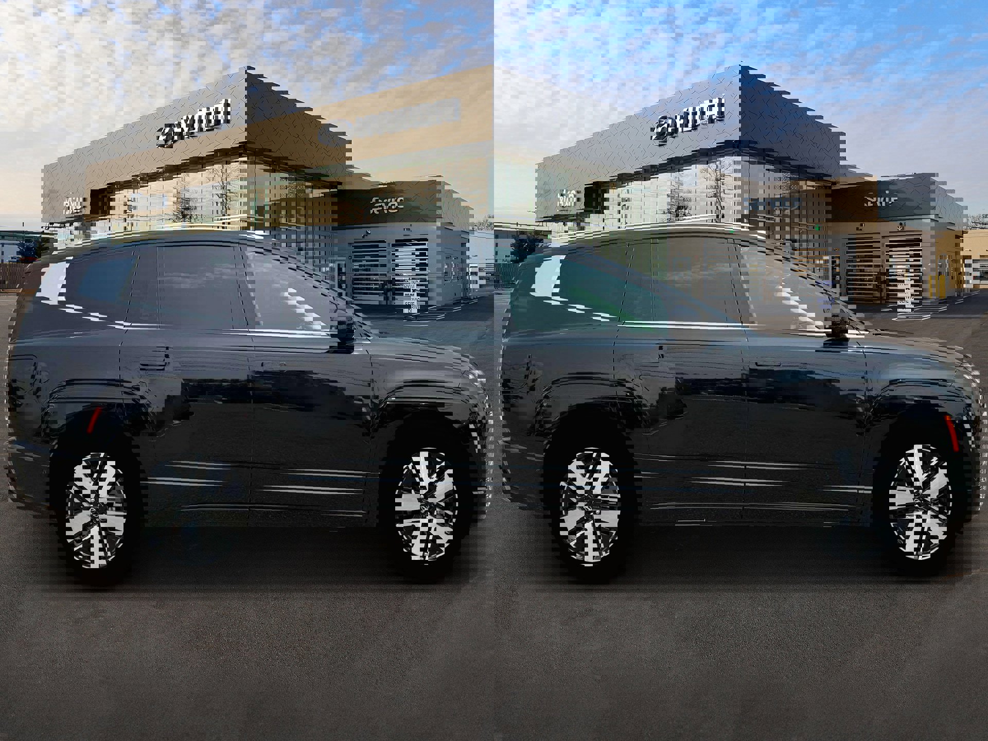 New 2026 Hyundai Ioniq 9 SEL image 9